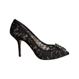 Taormina lace crystal pumps